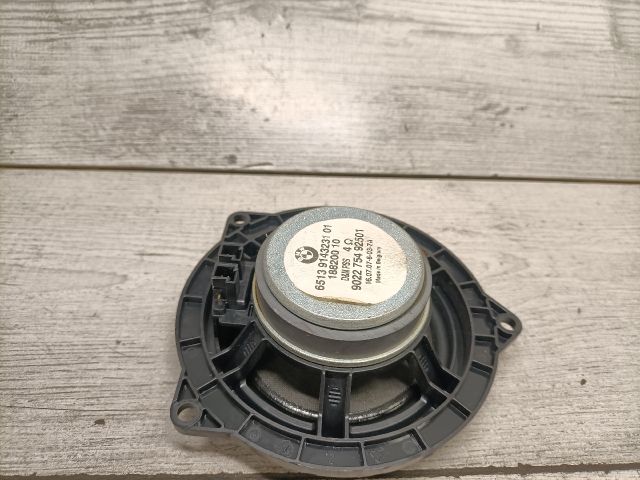 bontott BMW 3 E91 Jobb hátsó Hangszóró