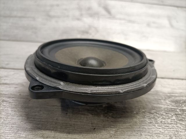 bontott BMW 3 E91 Jobb hátsó Hangszóró