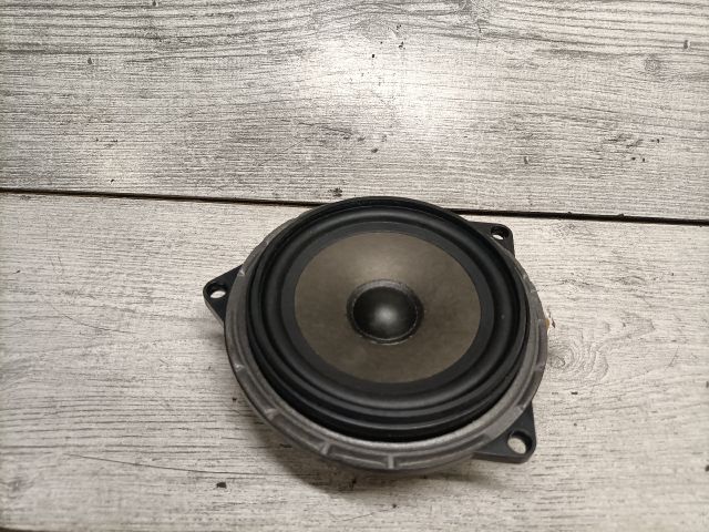 bontott BMW 3 E91 Jobb hátsó Hangszóró