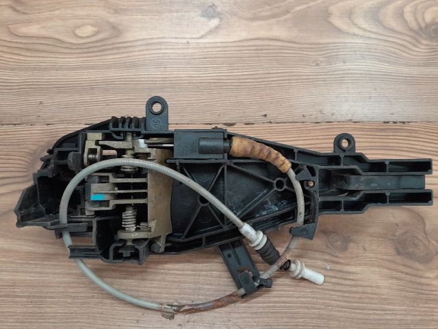 bontott BMW 3 E91 Jobb hátsó Külső Kilincs