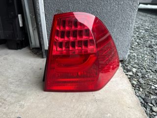 bontott BMW 3 E91 Jobb Hátsó Lámpa