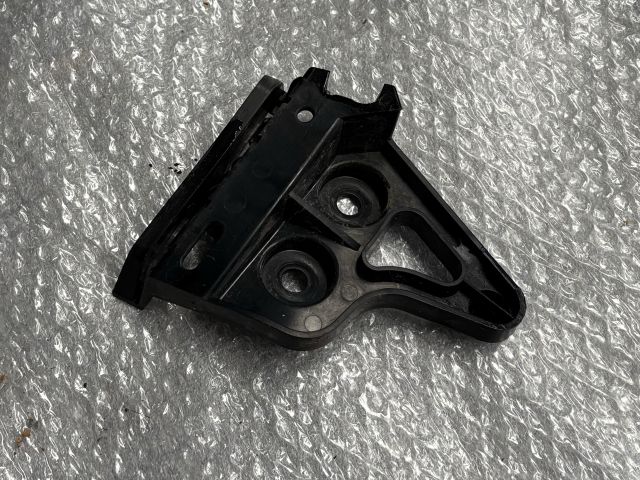 bontott BMW 3 E91 Jobb hátsó Oldal Lökhárító Tartó (Műanyag)