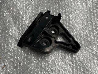 bontott BMW 3 E91 Jobb hátsó Oldal Lökhárító Tartó (Műanyag)