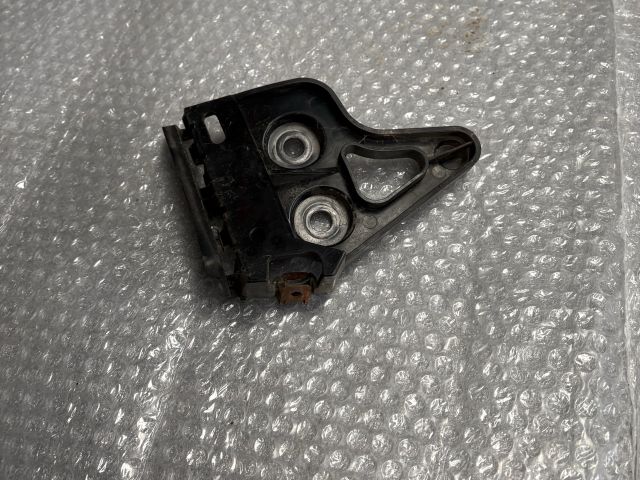 bontott BMW 3 E91 Jobb hátsó Oldal Lökhárító Tartó (Műanyag)