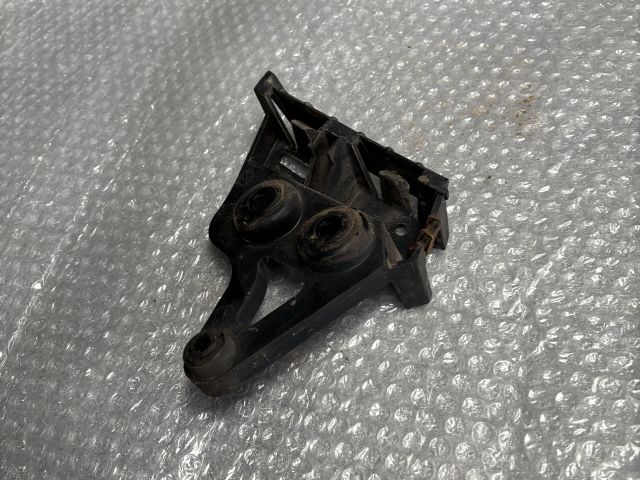 bontott BMW 3 E91 Jobb hátsó Oldal Lökhárító Tartó (Műanyag)