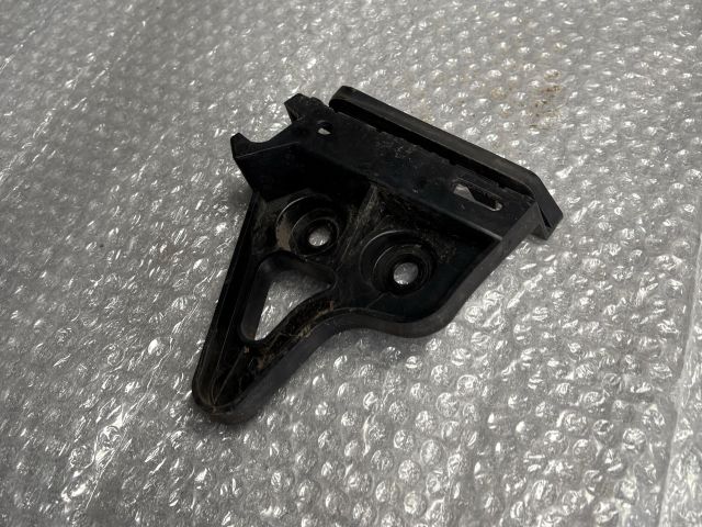 bontott BMW 3 E91 Jobb hátsó Oldal Lökhárító Tartó (Műanyag)