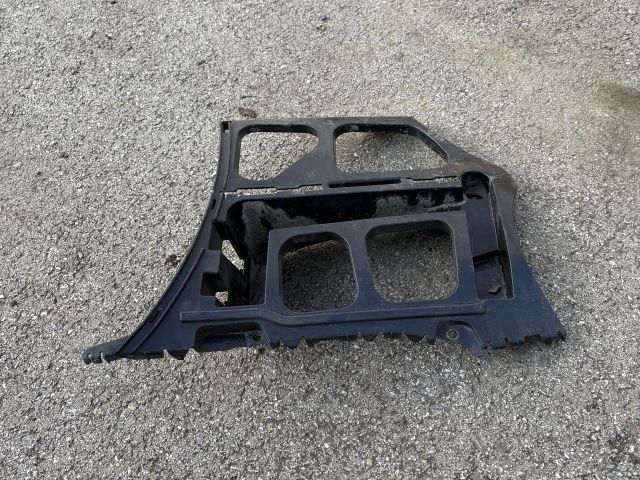 bontott BMW 3 E91 Jobb hátsó Oldal Lökhárító Tartó (Műanyag)