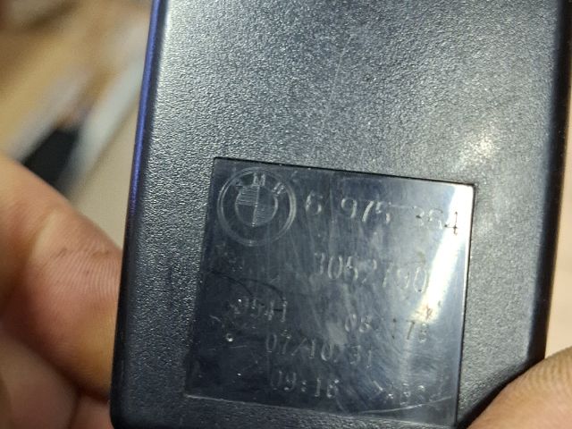 bontott BMW 3 E91 Jobb hátsó Övfeszítő