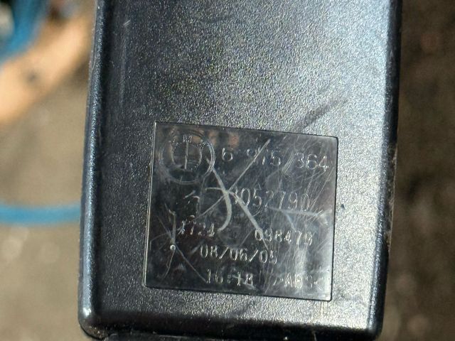 bontott BMW 3 E91 Jobb hátsó Övfeszítő