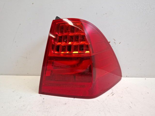 bontott BMW 3 E91 Jobb Külső Hátsó Lámpa