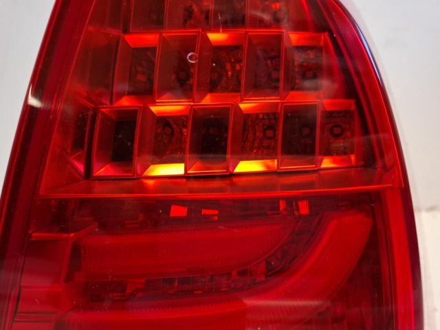 bontott BMW 3 E91 Jobb Külső Hátsó Lámpa