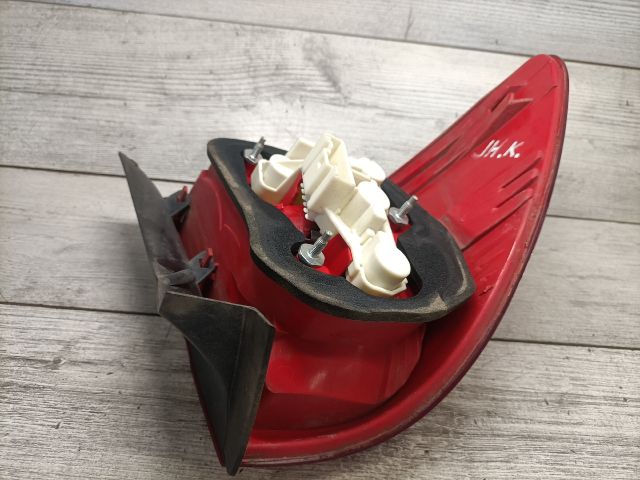 bontott BMW 3 E91 Jobb Külső Hátsó Lámpa