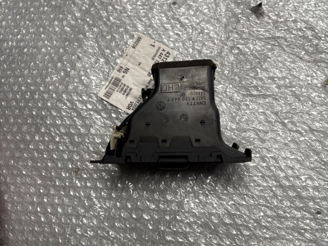 bontott BMW 3 E91 Jobb Szellőző