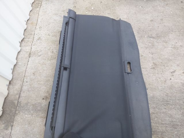 bontott BMW 3 E91 Kalaptartó