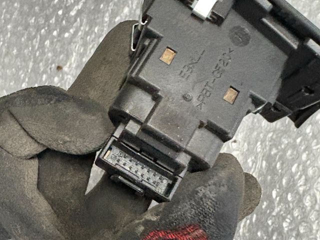 bontott BMW 3 E91 Kártyaolvasó