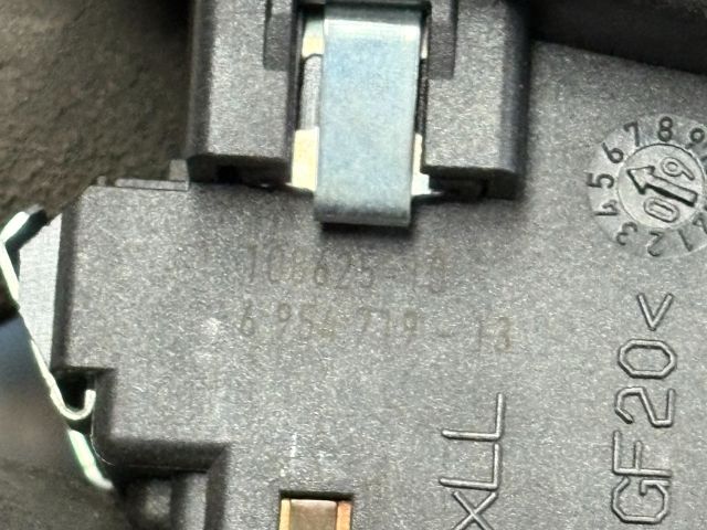 bontott BMW 3 E91 Kártyaolvasó