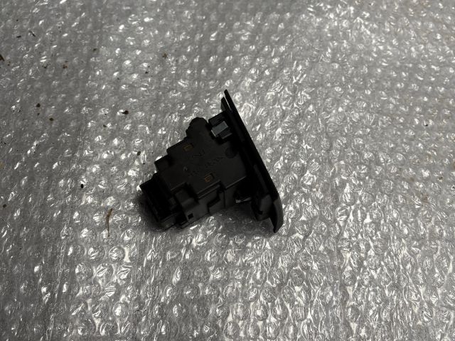 bontott BMW 3 E91 Kártyaolvasó