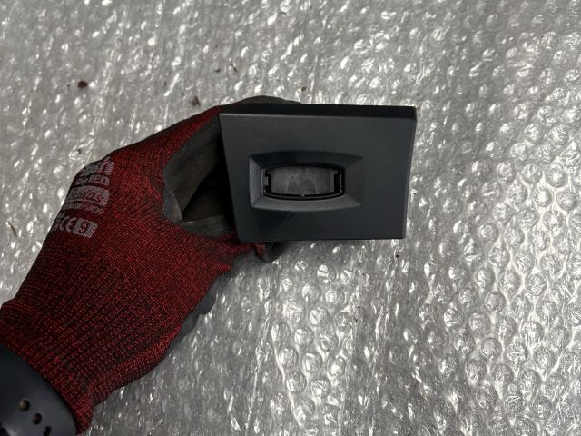 bontott BMW 3 E91 Kártyaolvasó