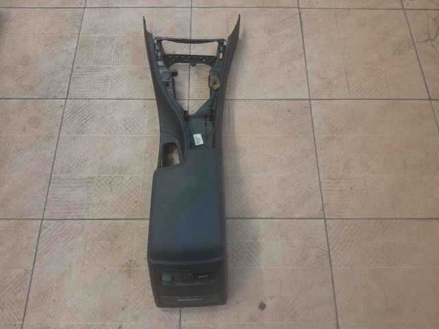 bontott BMW 3 E91 Könyöklő