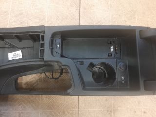 bontott BMW 3 E91 Könyöklő