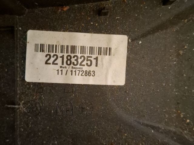 bontott BMW 3 E91 Könyöklő