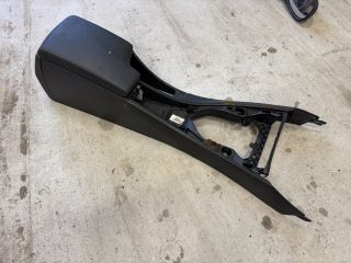 bontott BMW 3 E91 Könyöklő