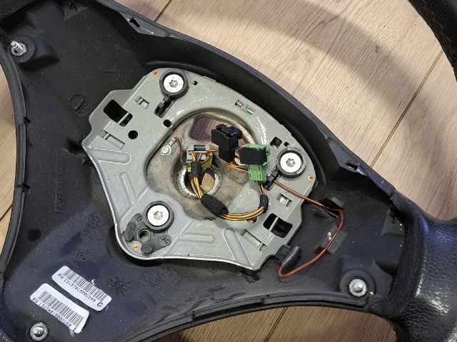 bontott BMW 3 E91 Kormány