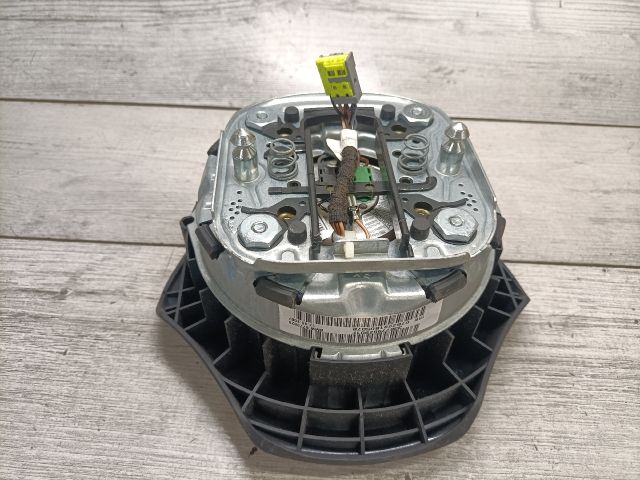 bontott BMW 3 E91 Kormánylégzsák