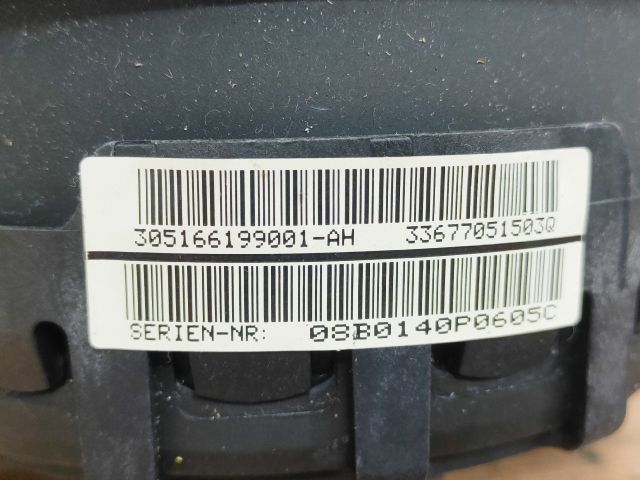 bontott BMW 3 E91 Kormánylégzsák