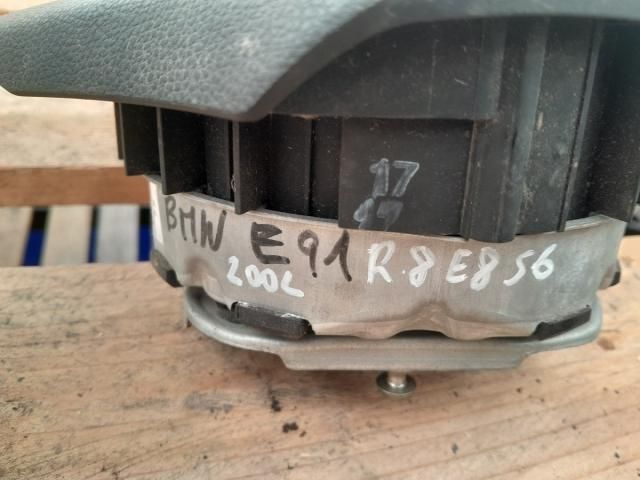 bontott BMW 3 E91 Kormánylégzsák