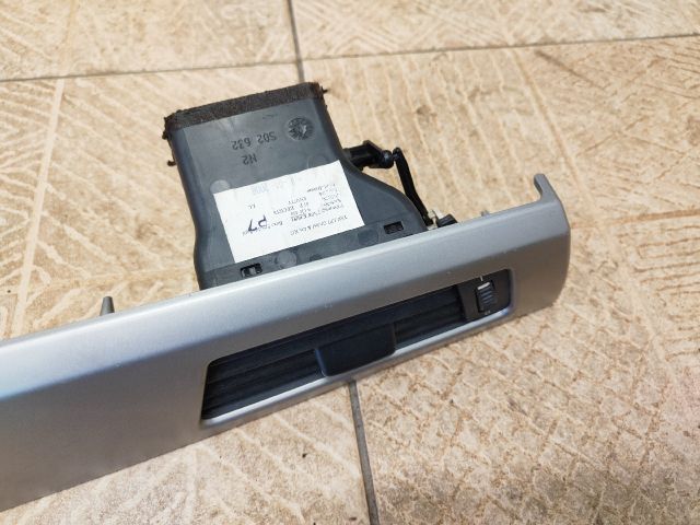 bontott BMW 3 E91 Középső Szellőző