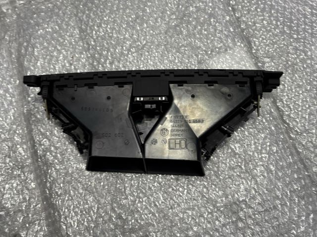 bontott BMW 3 E91 Középső Szellőző