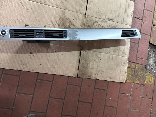 bontott BMW 3 E91 Középső Szellőző