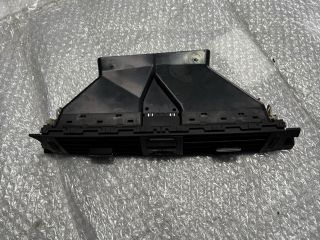 bontott BMW 3 E91 Középső Szellőző