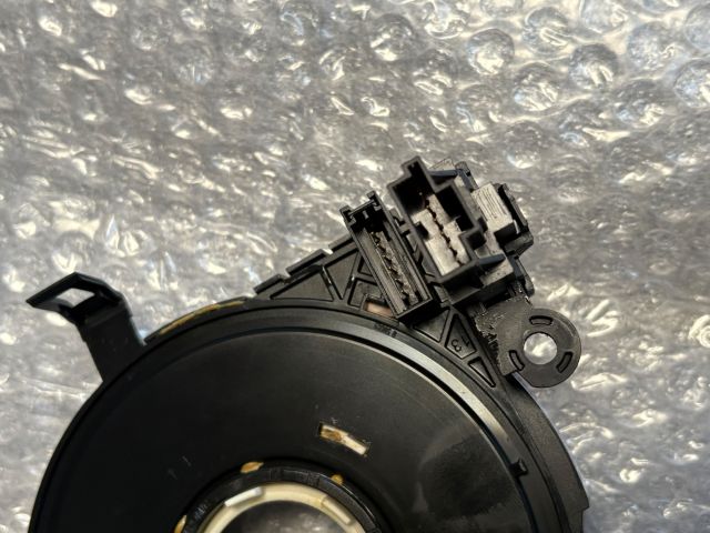 bontott BMW 3 E91 Légzsák Átvezető Szalagkábel