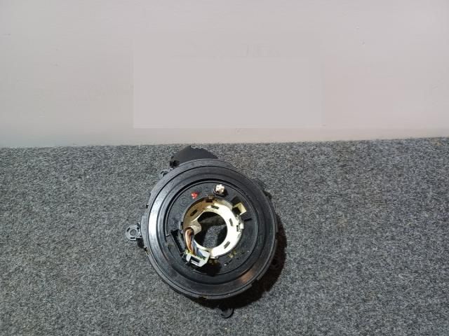 bontott BMW 3 E91 Légzsák Átvezető Szalagkábel