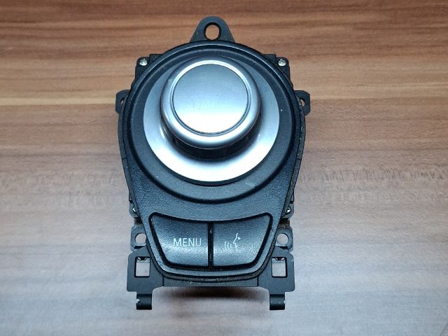 bontott BMW 3 E91 Média Kapcsoló