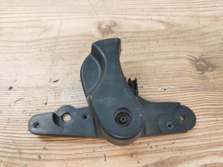 bontott BMW 3 E91 Motorháztető Nyitó Kar / Gomb