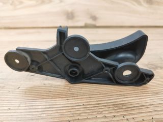 bontott BMW 3 E91 Motorháztető Nyitó Kar / Gomb