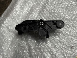 bontott BMW 3 E91 Motorháztető Nyitó Kar / Gomb