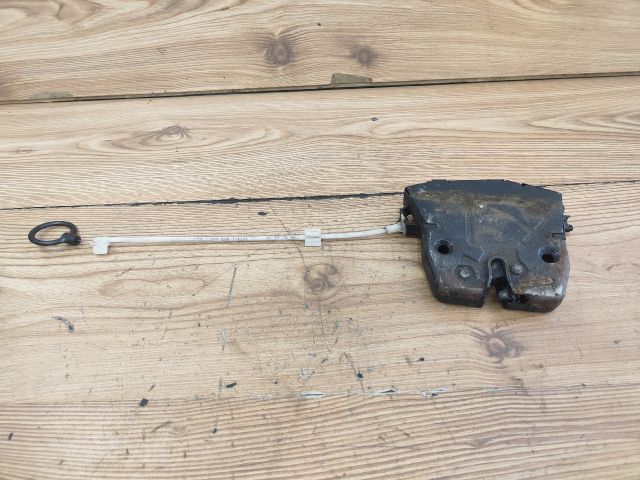 bontott BMW 3 E91 Motorháztető Zárszerkezet