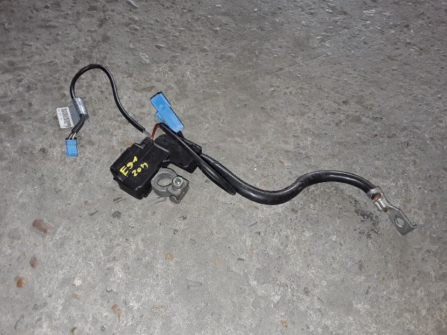 bontott BMW 3 E91 Negatív Kábel