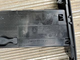 bontott BMW 3 E91 Pohártartó