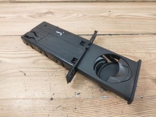 bontott BMW 3 E91 Pohártartó