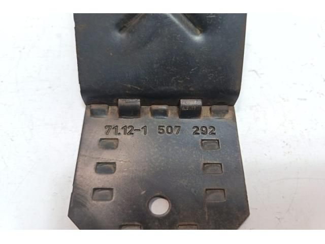 bontott BMW 3 E91 Pótkerék Rögzítő