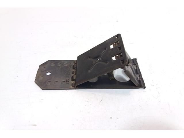 bontott BMW 3 E91 Pótkerék Rögzítő