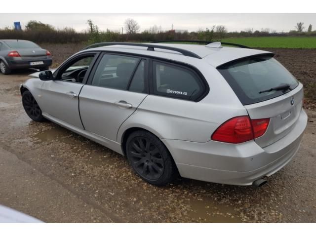 bontott BMW 3 E91 Pótkerék Rögzítő