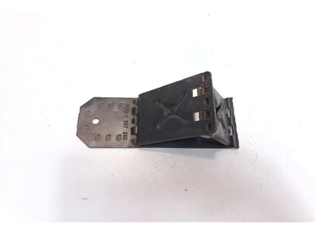 bontott BMW 3 E91 Pótkerék Rögzítő