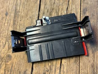 bontott BMW 3 E91 Pozitív Kábel Elosztó