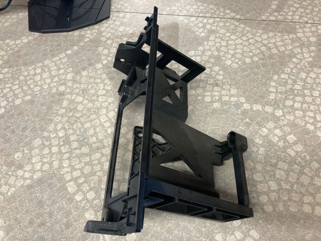 bontott BMW 3 E91 Rádió / CD Keret